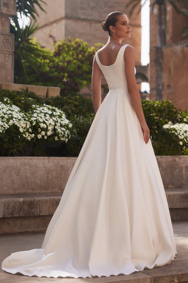 Bianco-Evento-bridal-dress-Levente-(2)