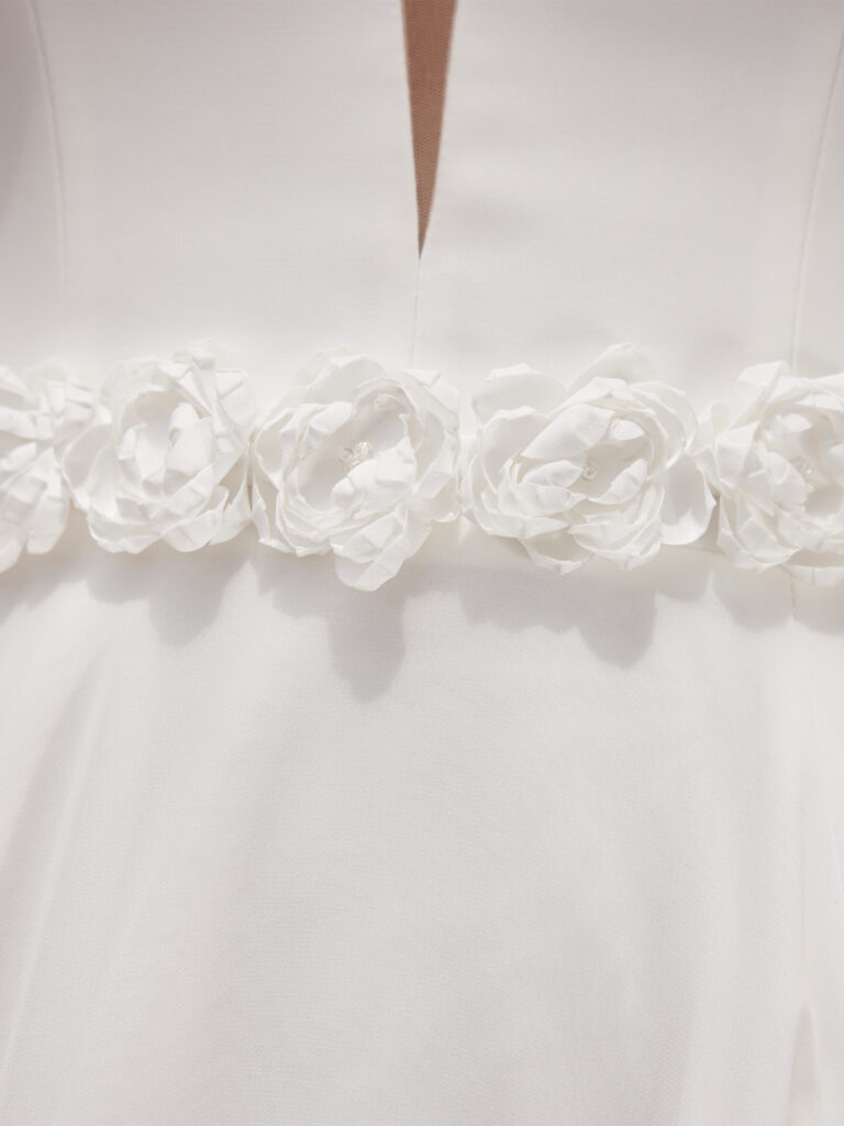 Wedding dress Bianco Evento calls dad at Bridal Fashion Outlet