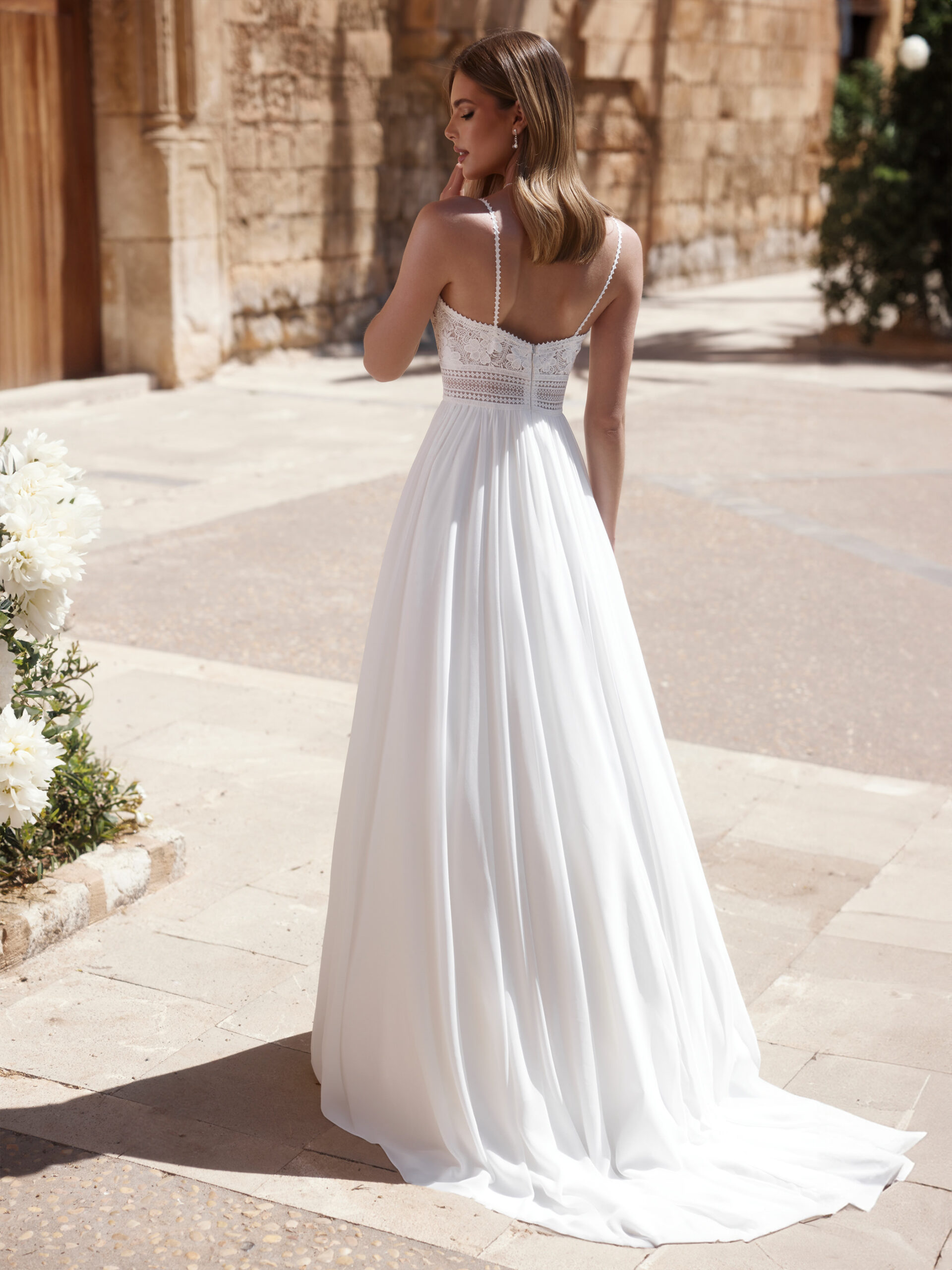 Bianco Evento Aria wedding dress at Bridal Fashion Outlet