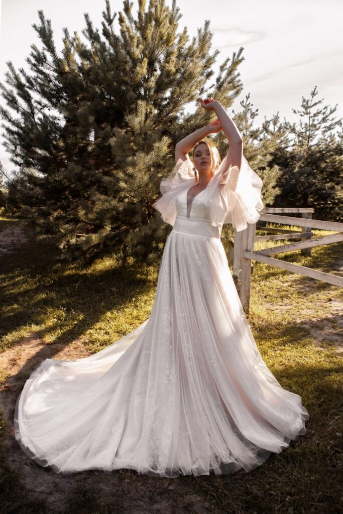 Atmospheric image accompanying the article How far in advance do you choose your wedding dress